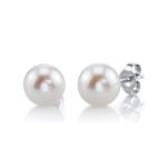 Reasons Why Pearl Earrings are the Perfect Gift