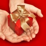 Mistakes to Avoid While Shopping Gifts for Her